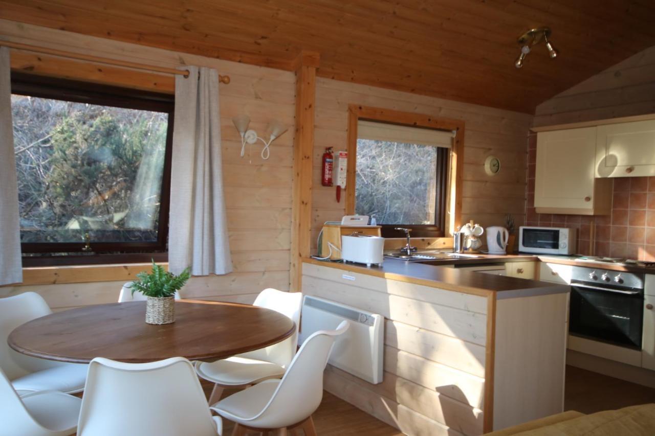 Hartland Hideaway Lodge Woolfardisworthy  Exteriör bild